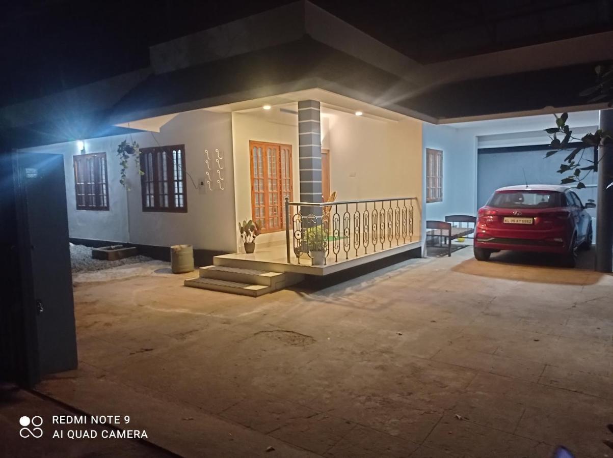 Fab House Apartment Thekkady Exterior foto